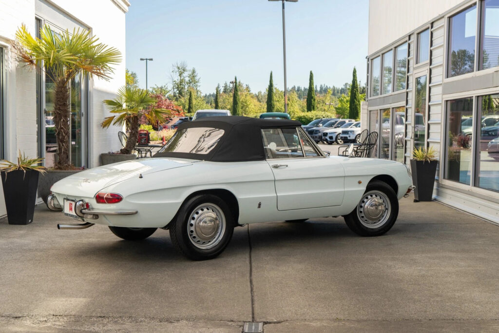 1967 Alfa Romeo Spider Duetto 1600